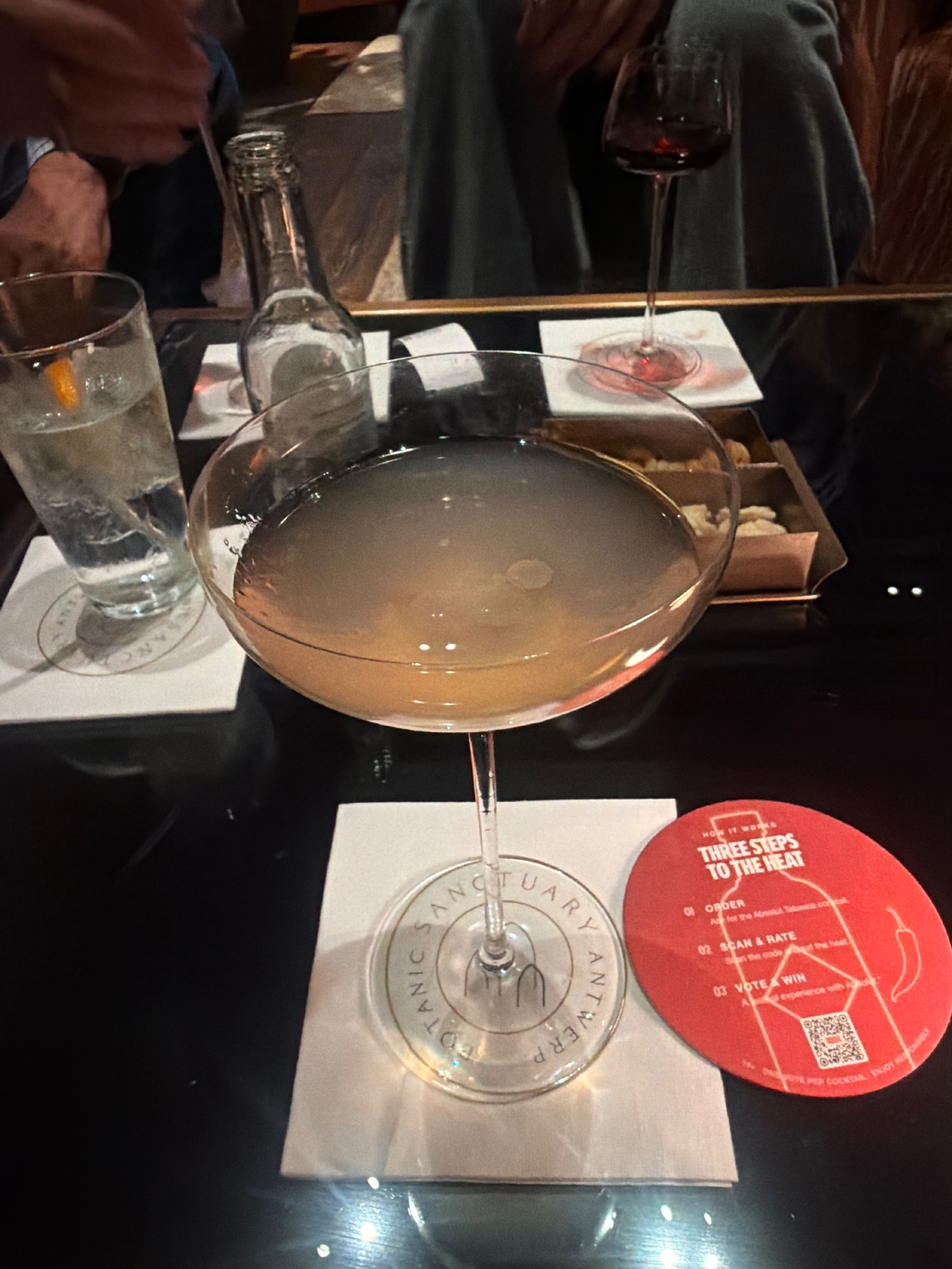 Cocktail at Henry's Bar