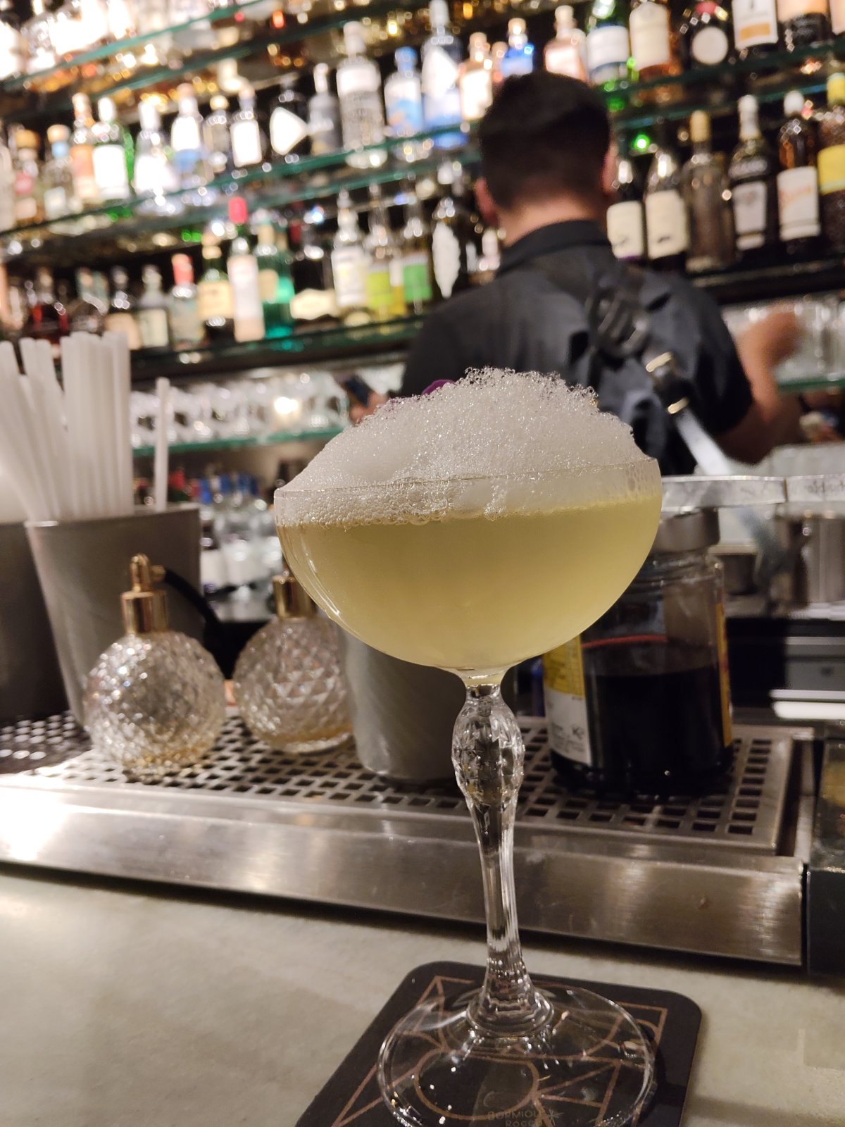 Cocktail at Sinatra