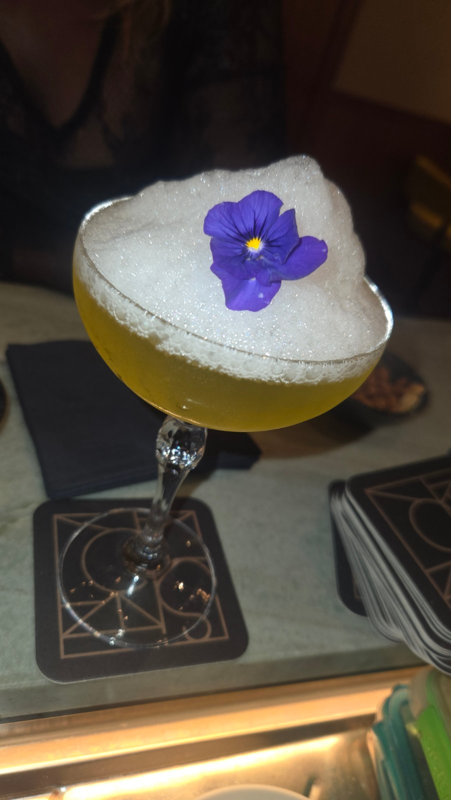 Cocktail at Sinatra