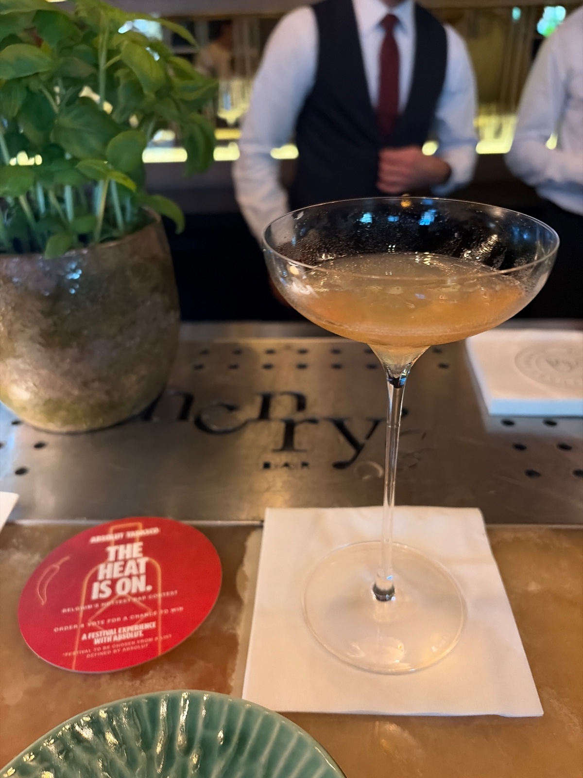 Cocktail at Henry's Bar
