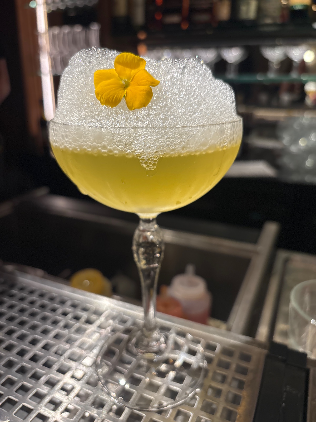 Cocktail at Sinatra