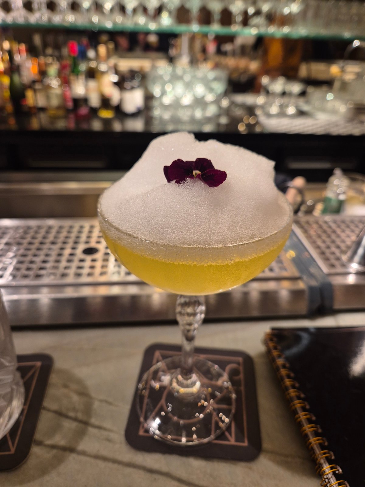 Cocktail at Sinatra