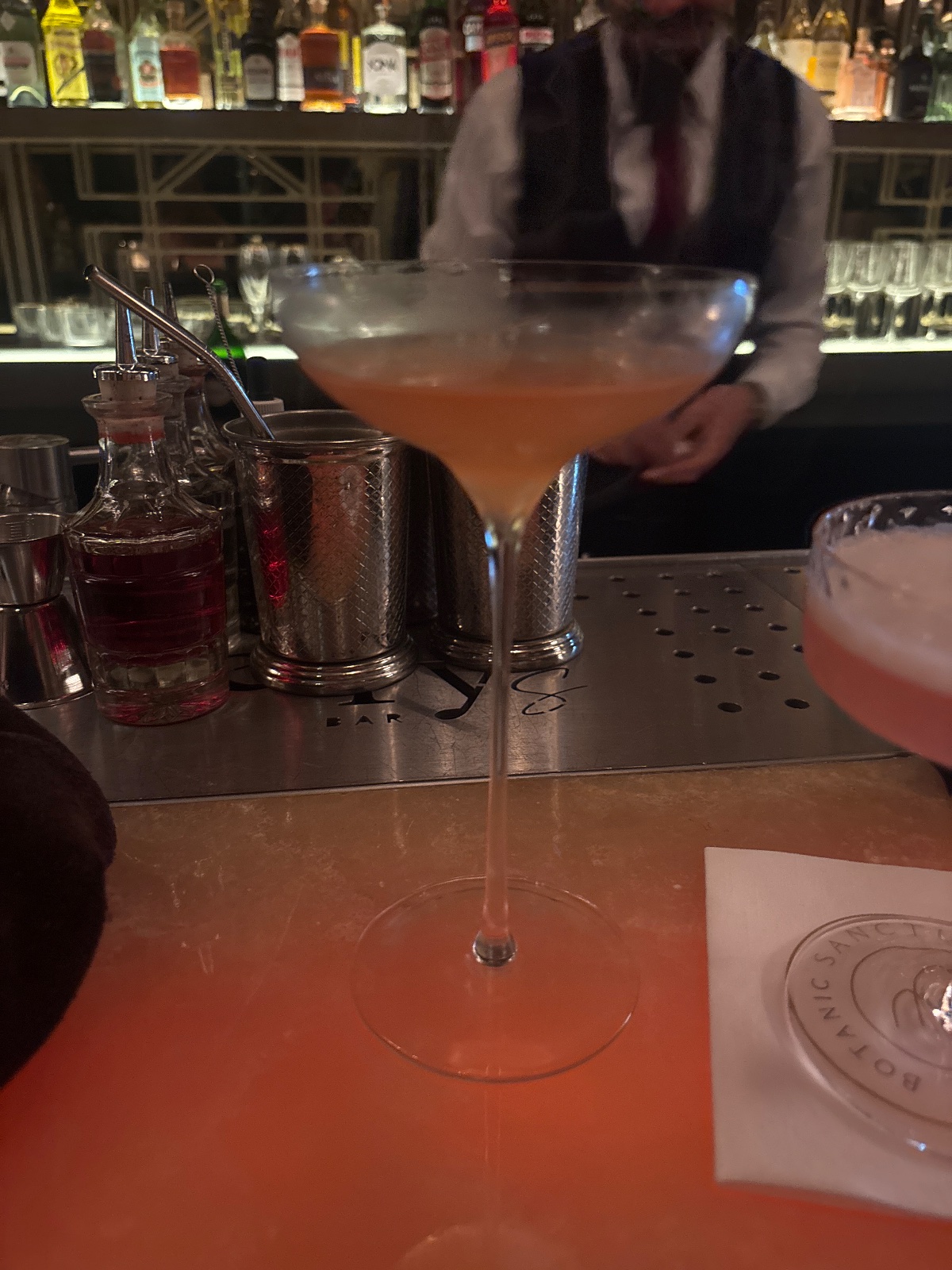 Cocktail at Henry's Bar