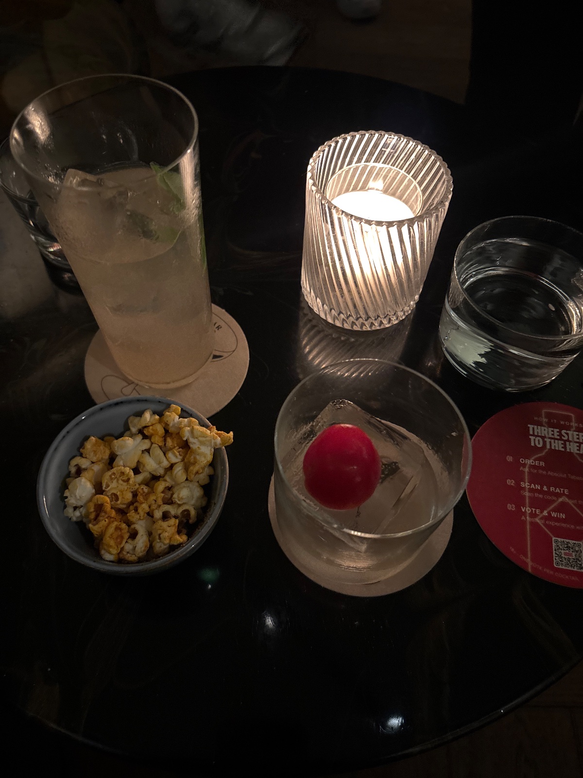 Cocktail at Bar Hootch